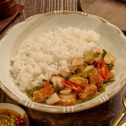 หมูกรอบผัดน้ำมันหอยพันธุ์แท้