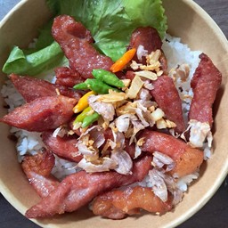 ข้าวหมูแดดเดียวทอด