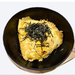 มาม่าชีสห่อไข่ cheese noodles wrapped egg