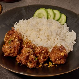 เนื้อปั้นทอดกระเทียมพันธุ์แท้