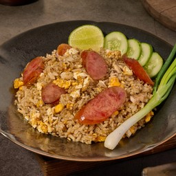 ข้าวผัดพันธุ์แท้กุนเชียง