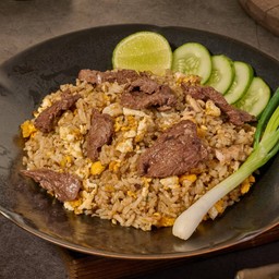 ข้าวผัดพันธุ์แท้เนื้อ