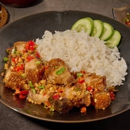 หมูกรอบคั่วพริกเกลือพันธุ์แท้