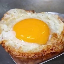 ไข่ดาว (ไม่สุก)