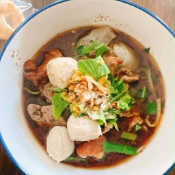 ก๋วยเตี๋ยวเนื้อ-หมู และเย็นตาโฟ