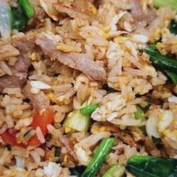 ชายสี่หมี่เกี้ยวยูเทริน์โลตัสและตามสั่ง