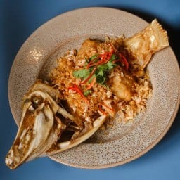 สุดดดสาทร สาทร