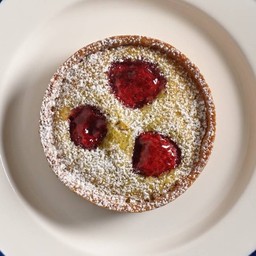 Pistachio Raspberry frangipane (s)