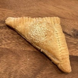 (L)Chinese BBQ pork Puff