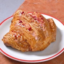 Ispahan Croissant