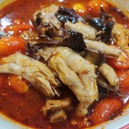 น้ำเงี้ยวคอนโด