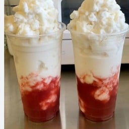 Madam coco มะพร้าวปั่นนมสด