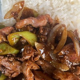 เครืีองในไก่ผัดพริกหยวก