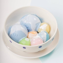 A3 บัวลอยมีไส้ และไอศกรีมกะทิสดอัญชัน