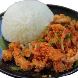 เอิร์ธ ข้าวมันไก่ ก๋วยเตี๋ยวต้มยำสุโขทัย อาหารตามสั่ง