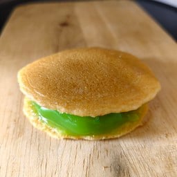 กวางF&K โตเกียวโรลแป้งนุ่ม และ เค้ก ชา กาแฟ