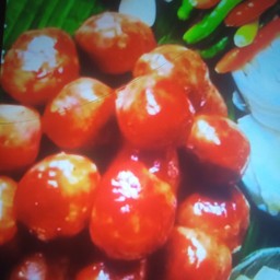 ไส้กรอกอีสานเปรี้ยว  โยจิ