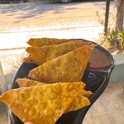 เกี๊ยวหมูทอด