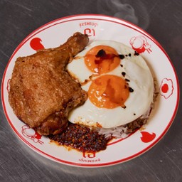 ใหม่! ข้าวไก่ทอดออสการ์ + ไข่ดาวแฝด (ไซส์จัมโบ้)
