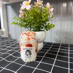 วิปครีมสตอเบอร์รี่ ( สด )