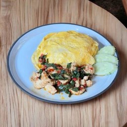 ข้าวกะเพราไก่ x ไข่ข้น