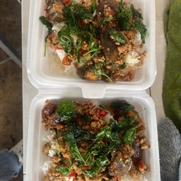 น้องฟ้าตามสั่ง หน้าตลาดสดศิริวัฒน์บางบ่อ