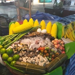 โครตครก ส้มตำ เฮียกาย ตลาดฟ้าใส