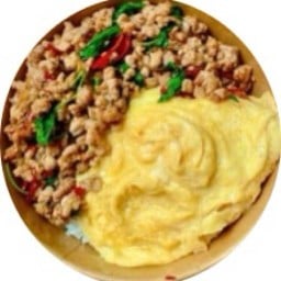 โคตรอร่อย ราดหน้าผัดกระเพรา