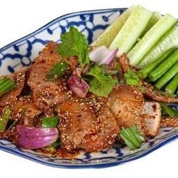 น้ำตกคอหมูย่าง