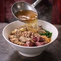 อ้วนต้มเลือดหมู รามคำแหง 39 (เทพลีลา)