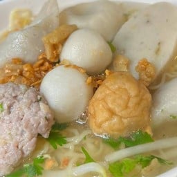 ก๋วยเตี๋ยวลูกชิ้นปลาเยาวราช