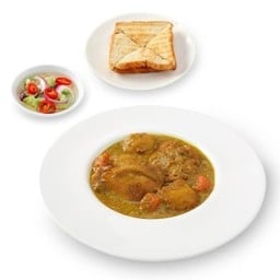 L แกงกะหรี่ไก่ ปังปิ้ง