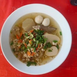 ก๋วยเตี๋ยวหมูโบราณตรงข้ามสวนน้ำ สวนน้ำ