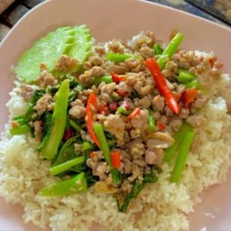 คะน้าหมูสับ