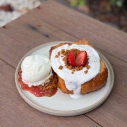 Cream Strawberry (French Toast)