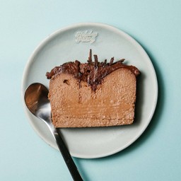 Chiang Mai Dark Chocolate & Malt Cheese Cake Slice