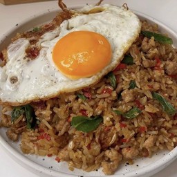 ข้าวคลุกกะเพราหมูสับ