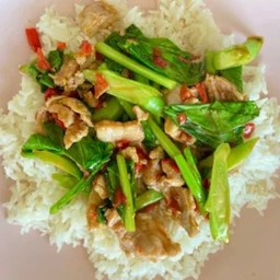 คะน้าหมูชิ้น