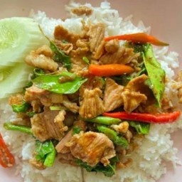 พริกแกงหมูชิ้น