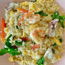 ข้าวผัดทะเล