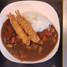 ข้างแกงกะหรี่ กุ้งทอด