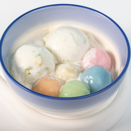 A6 ไอศกรีมรวมมิตร+บัวลอยมีไส้