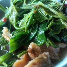 แกงผักเชียงดา+ผักเสี้ยวใส่ปลาย่าง