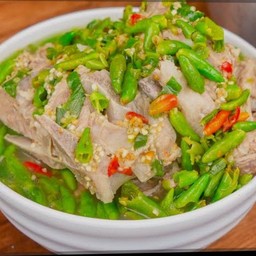 เล้งแซบ อาหารและเครื่องดื่ม