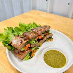 โรลหมูย่างซอสครีมแจ่ว(8คำ)