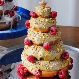 Raspberry pistachio Christmas tree