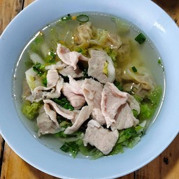 เกี๊ยวน้ำหมูหมัก