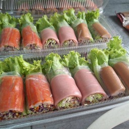 สลัดโรลรวม