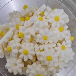 Letter Topping Flower