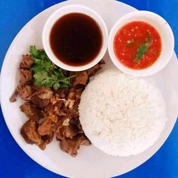 ข้าวหมูตุ๋น น้ำจิ้มซีฟู้ด